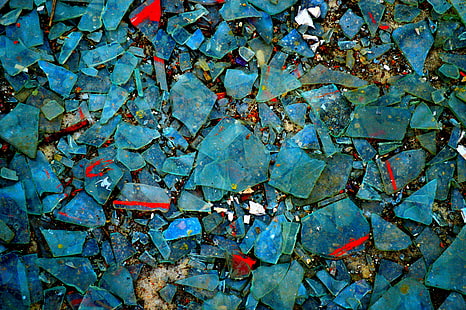 lote de fragmentos de vidrio azul, vidrio, roto, vidrio roto, azul, fragmentos, Fondo de pantalla HD HD wallpaper