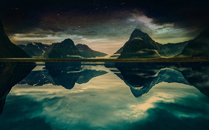 green mountain hill art numérique, nature, paysage, Milford Sound, Nouvelle-Zélande, montagnes, fjord, réflexion, matin, eau, sombre, ciel, Fond d'écran HD