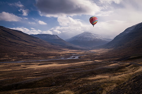 балон, летящ над планини през деня, цвят, tu, vida, планини, ден, Seyðisfjörður, islandia, Исландия, фотошоп, балон, globo, балон с горещ въздух, приключение, планина, природа, летене, пътуване, небе, пейзаж, на открито , живопис, пътуване, лято, транспорт, HD тапет HD wallpaper