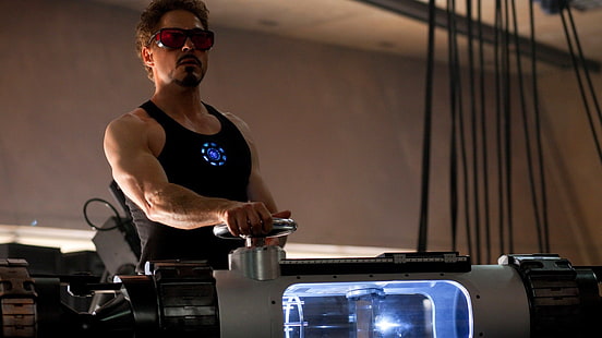 Das schwarze Trägershirt der Männer, Iron Man, Tony Stark, Robert Downey Jr., Marvel Comics, Iron Man 2, The Avengers, Marvel Cinematic Universe, HD-Hintergrundbild HD wallpaper