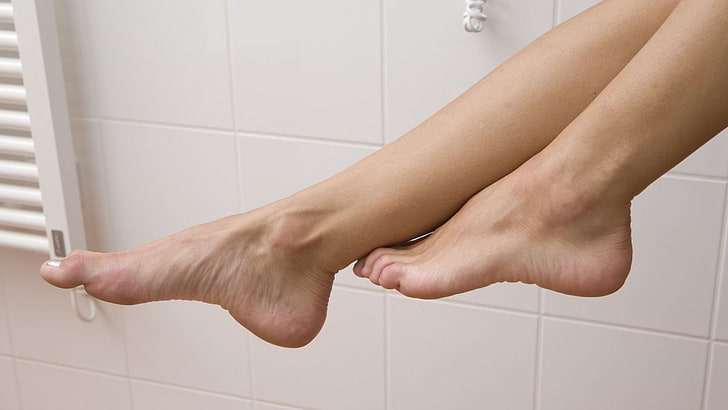 feet, girls-women-barefoot, HD wallpaper
