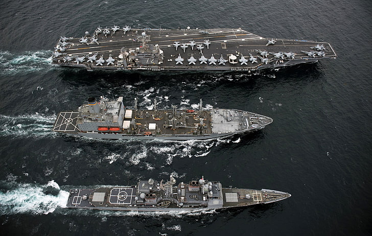 schwarzer und grauer zusammengesetzter Bogen, Kriegsschiff, Flugzeugträger, Fahrzeug, Luftaufnahme, Militär, Schiff, HD-Hintergrundbild