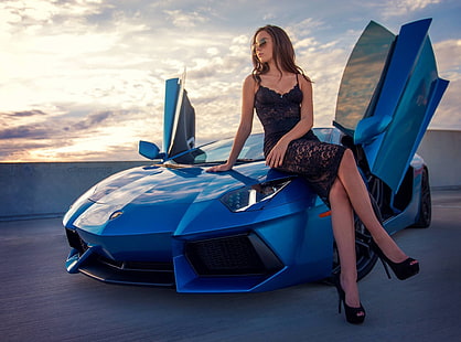 biru Lamborghini Aventador, wanita, rambut, gaun, brunette, kaki, tumit, model, Lamborghini, hitam, biru, mobil, Mobil Super, kacamata hitam, berpaling, mewah, wanita dengan mobil, Wallpaper HD HD wallpaper