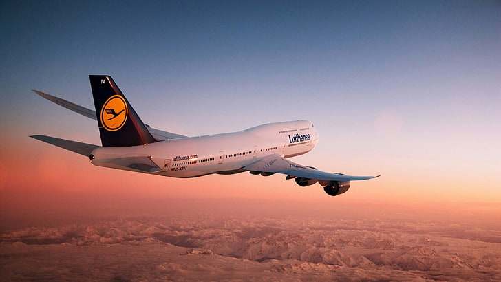 Boeing 747-8i, Lufthansa, tramonto, volare, cielo, nuvole, aereo, Sfondo HD