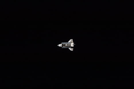 серый космический челнок, космическая станция, космос, самолеты, космический челнок, простой фон, HD обои HD wallpaper