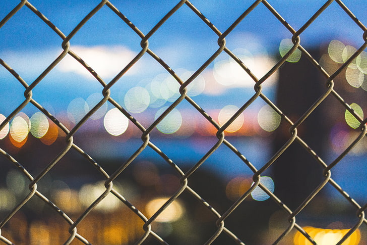 gray chain link fence, mesh, glare, fence, HD wallpaper