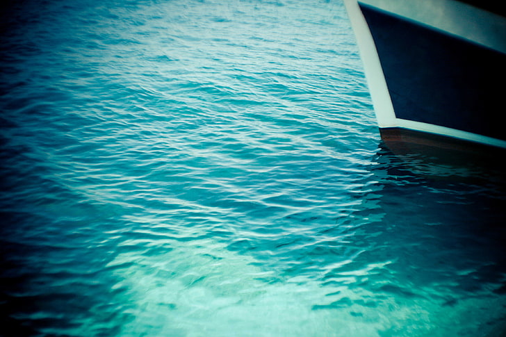 синий и белый цветочный текстиль, синий, море, вода, лодка, HD обои