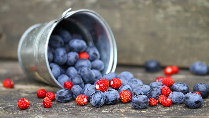 bunch of raspberry and blueberry, berries, blueberries, strawberries, bucket, HD wallpaper