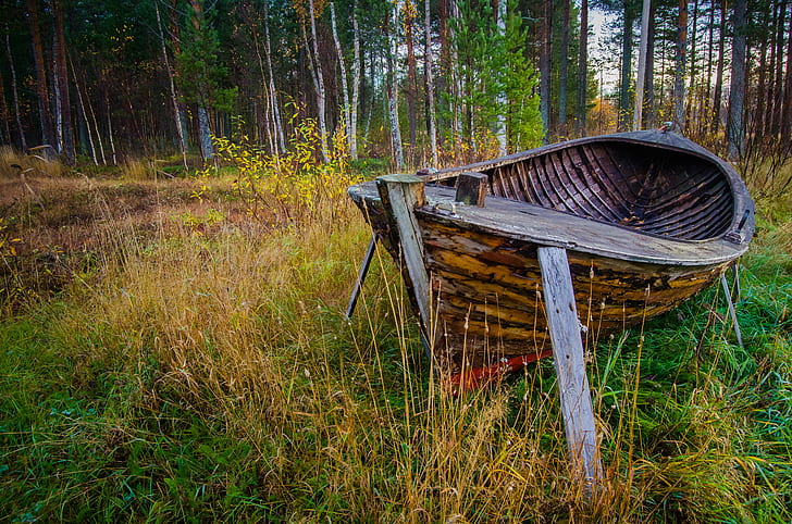 brown wooden boat on green grass field, boat, green grass, grass field, hailuoto, oulu, uncool, cool, nature, outdoors, wood - Material, forest, tree, grass, HD wallpaper