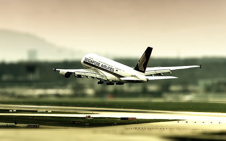 สายการบินสิงคโปร์สีขาว, เครื่องบินสีขาวและสีน้ำเงิน, เครื่องบิน, การเลื่อนเอียง, เครื่องบินโดยสาร, A380, แอร์บัส, เครื่องบิน, ยานพาหนะ, สิงคโปร์, การจัดการภาพ, วอลล์เปเปอร์ HD