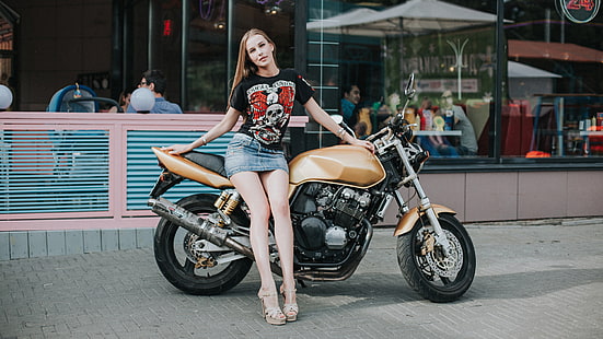 femmes avec vélos, jambes, urbain, moto, femmes, modèle, véhicule, Fond d'écran HD HD wallpaper
