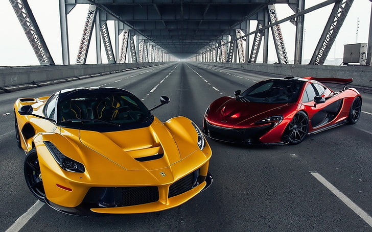 dos coupés rojos y amarillos, McLaren P1, Ferrari LaFerrari, coche, puente, carretera, Fondo de pantalla HD