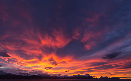 Gold Sunset Sky, weiße Wolke, Natur, Sonne und Himmel, Sonnenuntergang, Arktis, Wolken, Dach, Sonne, dunkle Jahreszeit, HD-Hintergrundbild HD wallpaper