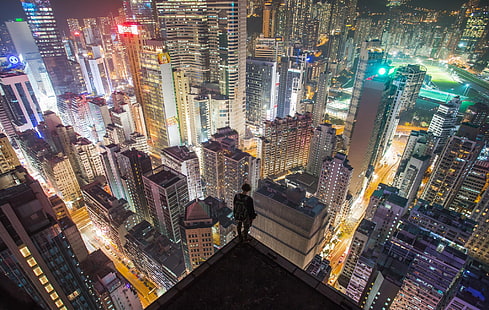 хонконг, градски пейзаж, нощ, небостъргачи, човек, покрив, град, HD тапет HD wallpaper