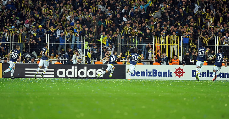 Diego Ribas Lazar Markovic Nani Fenerbahce Galatasaray sk_ Teamgeist adidas, HD-Hintergrundbild