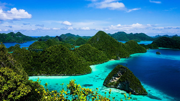 Tapeta na Pulpit Hd Niebieski Ocean Wyspa Zielony Las Raja Ampat Indonezja, Tapety HD