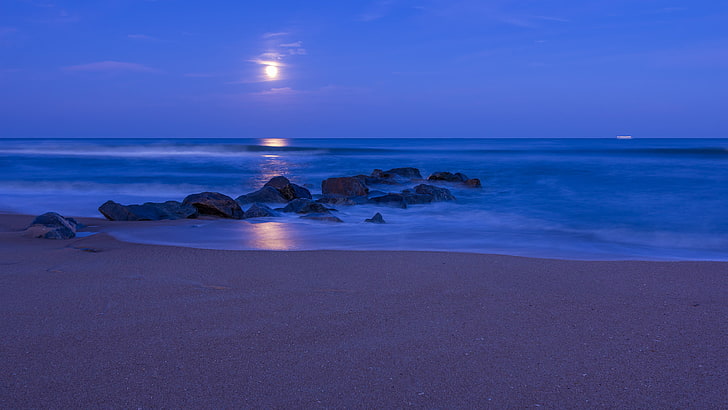 badan air, pasir, pantai, langit, awan, malam, batu, bulan, pantai, Lautan, biru, Wallpaper HD