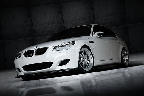 бяло BMW E60, бяло, BMW, джанти, седан, задвижвания, изглед отпред, bbs, e60, BBC, HD тапет HD wallpaper