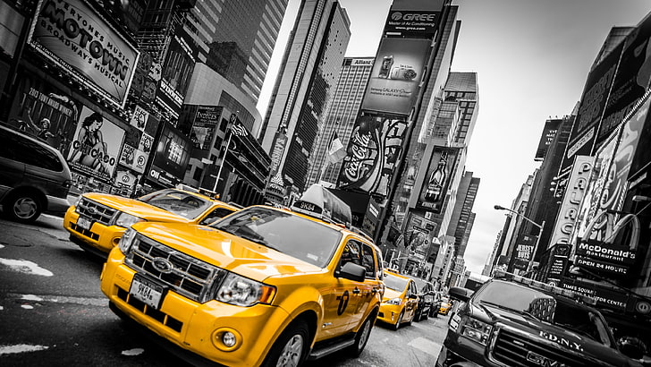 selective photo of yellow sedan at Newyork Timesquare, New York City, taxi, selective coloring, USA, HD wallpaper