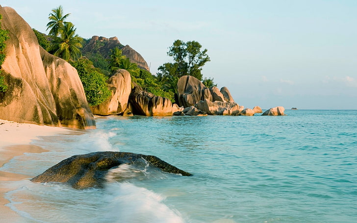 Сейшелски плажни вълни-HD тапет за работен плот, водно тяло, HD тапет