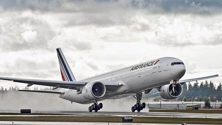 pesawat Airfrance putih, boeing 777, pesawat terbang, landasan pacu, langit, Wallpaper HD