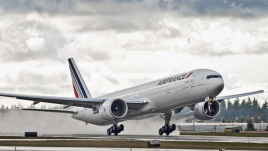 Avión Airfrance blanco, Boeing 777, avión, pista, cielo, Fondo de pantalla HD HD wallpaper