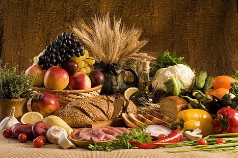 разнообразие от храни, зеленчуци и плодове, пшеница, зеленчуци, лимон, гъби, масло, храна, лък, хляб, грозде, месо, черен пипер, плодове, зеленчуци, праскови, слива, домати, круша, зеле, краставици, чесън, HD тапет HD wallpaper