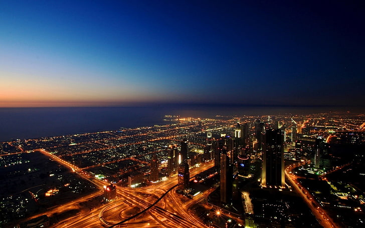 черни високи сгради, Дубай, ОАЕ, град, пътища, светлини, море, HD тапет