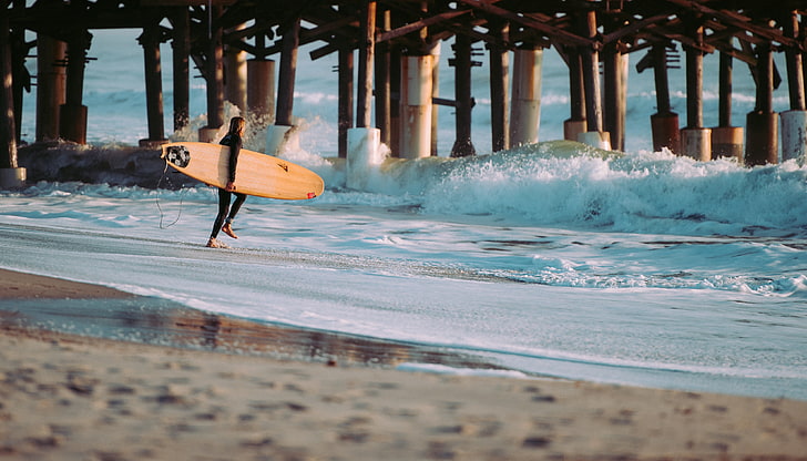 tabla de surf blanca, surf, surfista, mar, olas, Fondo de pantalla HD