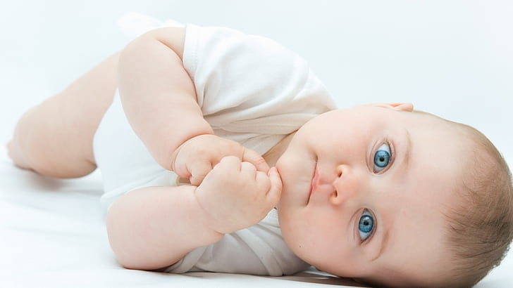 Bébé HD, cache-couche à col rond blanc pour bébé, photographie, bébé, Fond d'écran HD