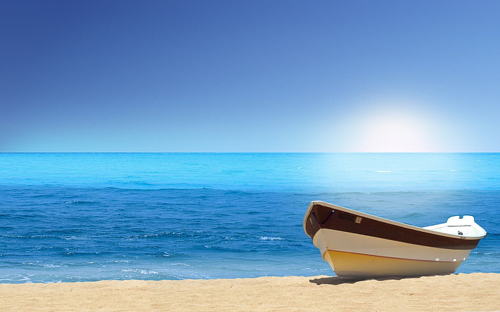 Плаж на лодка слънчев ден-лятна природа HD тапет, бяло и кафяво кану, HD тапет