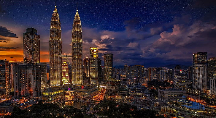 Kuala Lumpur, Malezja, Petronas towers, Azja, Malezja, Światła, Miasto, Podróż, Noc, Nowoczesne, Światło, Świat, Bliźniaki, Architektura, Drapacze chmur, nocne niebo, Kuala Lumpur, Petronas Twin Towers, Sky Bridge, Enlightenment, Tapety HD