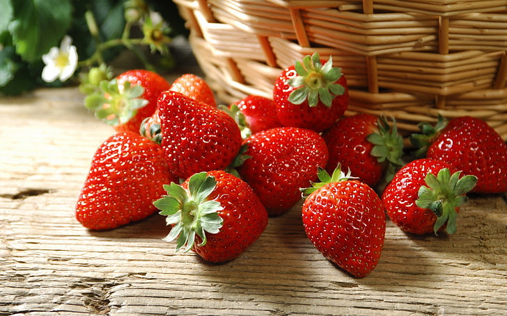 food, strawberries, baskets, fruit, wooden surface, HD wallpaper