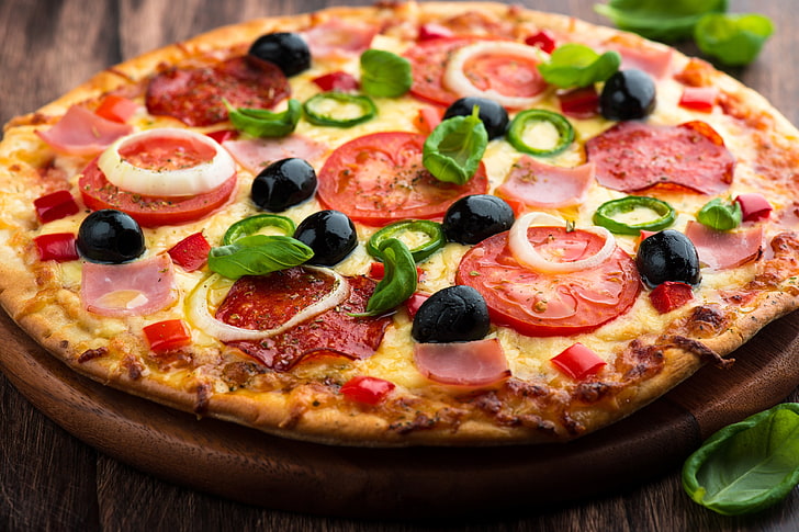 baked pepperoni pizza, cheese, bow, pizza, tomatoes, dish, olives, the dough, ham, salami, HD wallpaper