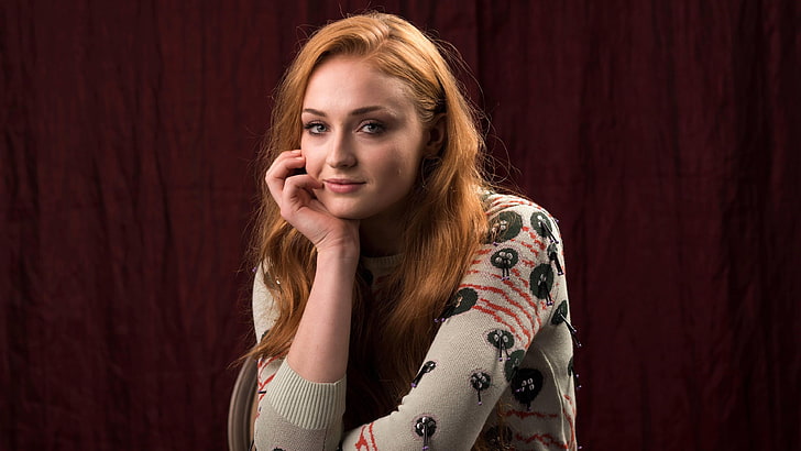 woman holding her face while leaning, Sophie Turner, Most Popular Celebs, actress, HD wallpaper