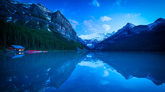 montaña, reflexión, lago de montaña, lago glacial, cabaña de madera, lago, agua, cielo, parque nacional, Alberta, Canadá, Lake Louise, Parque nacional banff, Fondo de pantalla HD HD wallpaper