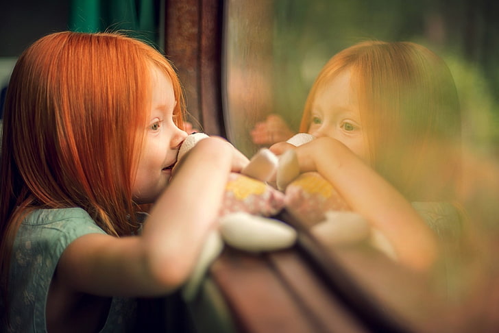 animal, child, girl, little, redhead, reflection, stuffed, HD wallpaper