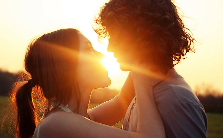 a couple kiss at the sunset, HD wallpaper
