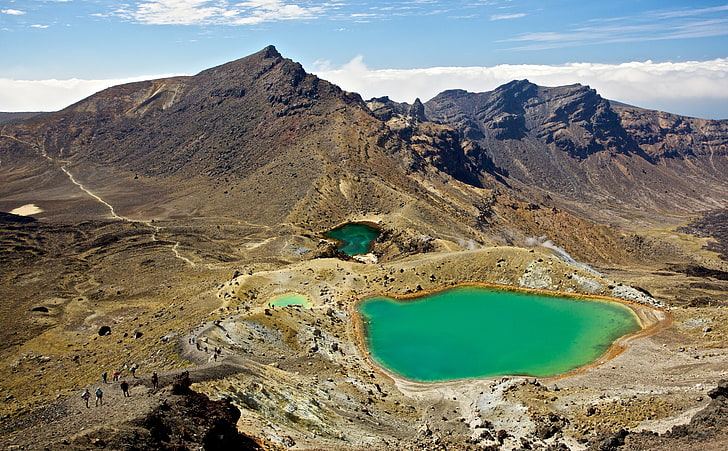 Tongariro Alpine Crossing Emerald Lakes, Oceania, New Zealand, View, Travel, Nature, Landscape, Scenery, Volcano, Hike, Crossing, Lakes, Emerald, Tourists, Natural, Vacation, Tour, visit, newzealand, cultural, nationalpark, tourism, worldheritage, attractions, TongariroAlpine, Tongariro, volcanicterrain, HD wallpaper