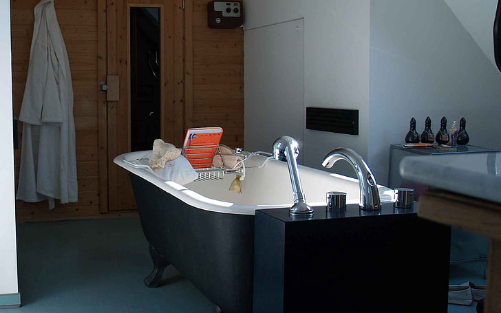 black and white ceramic bathtub, bathroom, furniture, style, interior, HD wallpaper