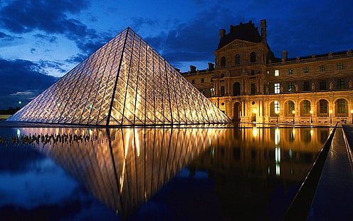 Лувърската пирамида в синия час, Лувъра, Париж, Франция, Градски пейзажи,, градски пейзаж, HD тапет HD wallpaper