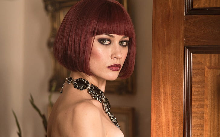 Olga Kurylenko in The November Man, woman's red hair dye, olga, kurylenko, november, HD wallpaper