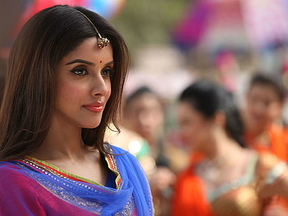 Bol Bachchan In Asin, damska niebiesko-czerwona top, Gwiazdy, Asin Thottumkal, Bollywood, Aktorka, Piękna, Sari, Tapety HD HD wallpaper