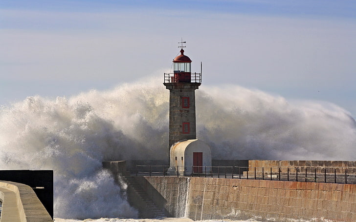 gray and red lighthouse, lighthouse, waves, storm, sea, Portugal, HD wallpaper