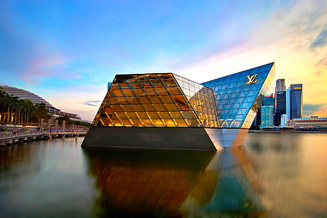Edifício de vidro Louis Vuitton, a cidade, costa, construção, arranha-céus, Cingapura, arquitetura, Louis Vuitton, Pavilhão Norte, Marina Bay Sands, HD papel de parede HD wallpaper
