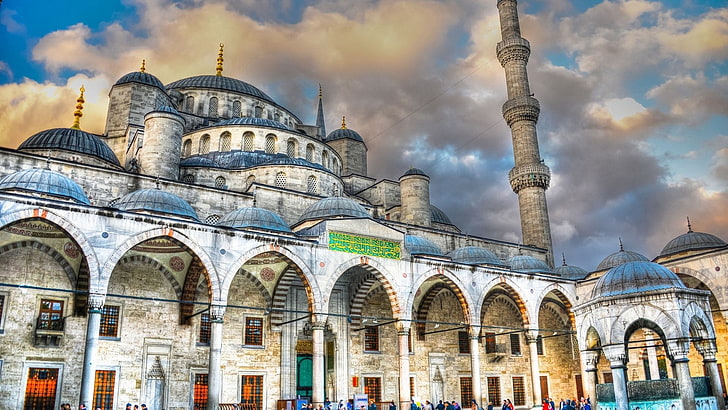 العمارة ، السحب ، العمارة الإسلامية ، اسطنبول ، المساجد ، المبنى القديم ، جامع السلطان أحمد ، تركيا، خلفية HD