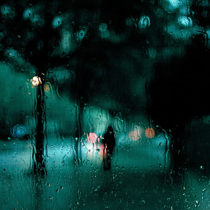 fotografia di vetro goccia di pioggia, anima perduta, goccia di pioggia, fotografia, ombra, sagoma, piazza, far cadere, pioggia, goccia di pioggia, bagnato, astratto, liquido, acqua, sfondi, blu, finestra, vetro - Materiale, tempo, Sfondo HD