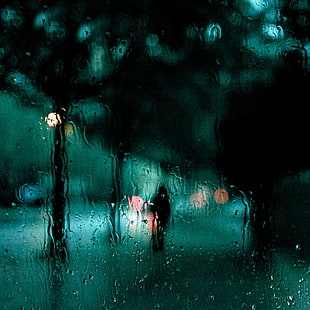 fotografia de vidro de gota de chuva, alma perdida, gota de chuva, fotografia, sombra, silhueta, quadrado, gota, chuva, gota de chuva, molhado, abstrato, líquido, água, planos de fundo, azul, janela, vidro - material, tempo, HD papel de parede HD wallpaper