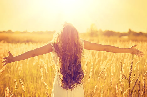 женское белое платье с капюшоном, пшеница, поле, солнце, пейзаж, настроение, девушка, космос, HD обои HD wallpaper