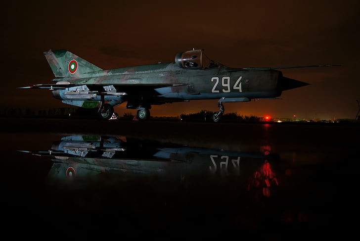 戦闘機、飛行場、多目的、MiG-21、 HDデスクトップの壁紙